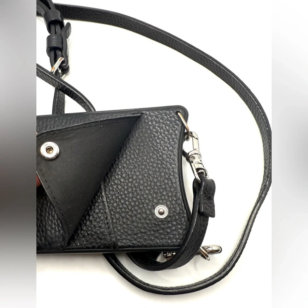 Bandolier sleek phone